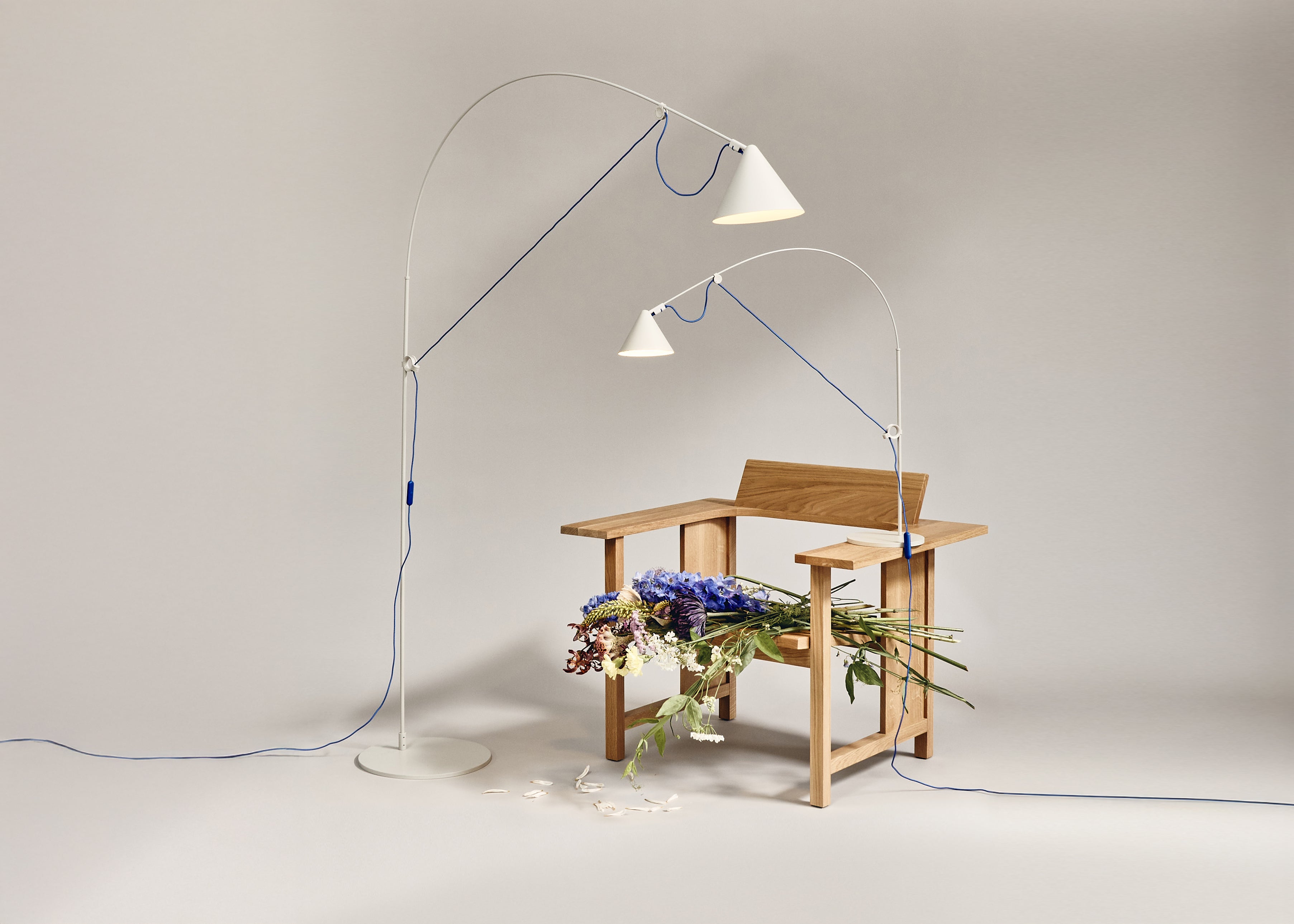 AYNO by midgard: a modern lighting classic in new ultramarine