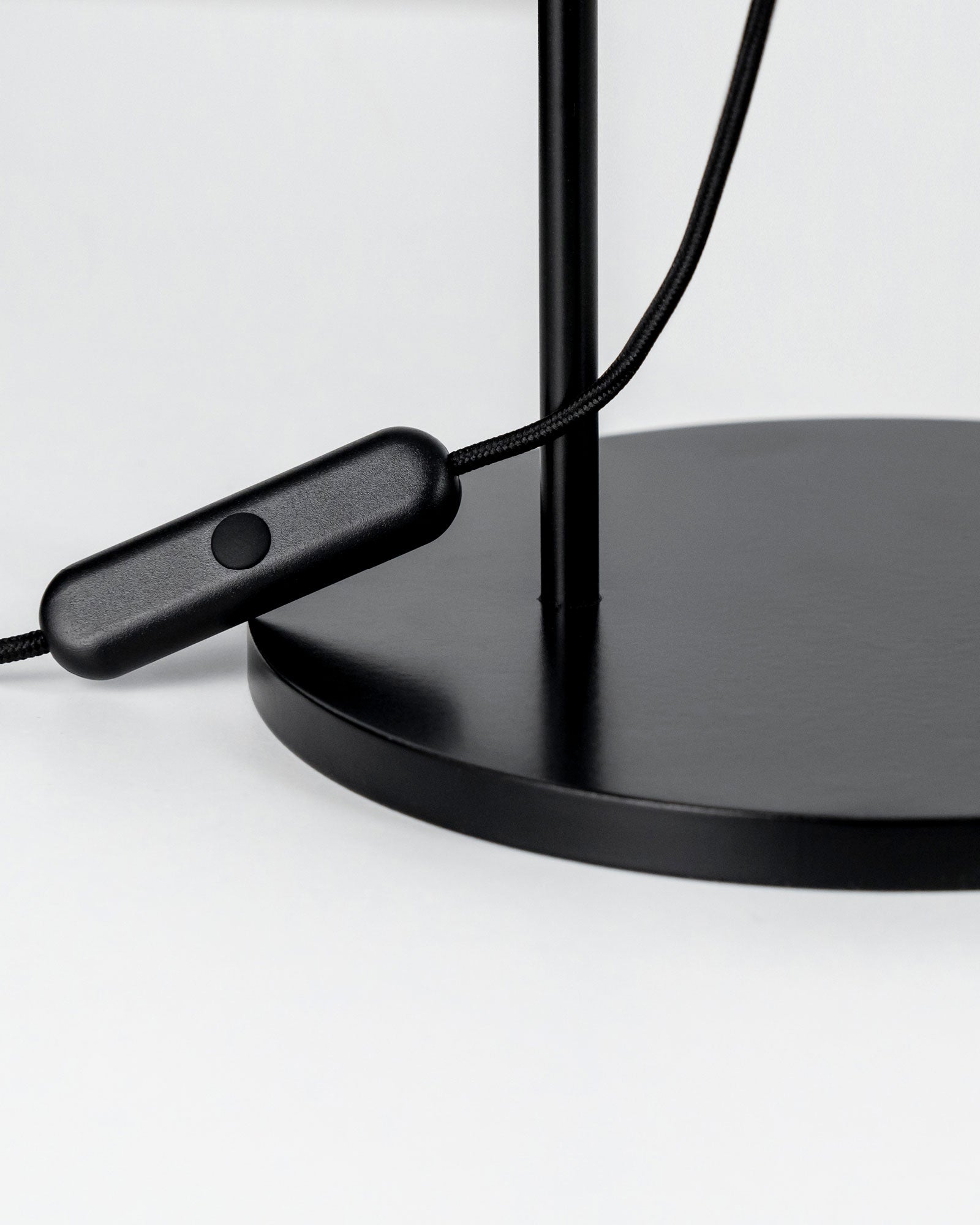 AYNO S Table Lamp, black – Stefan Diez | Midgard Licht