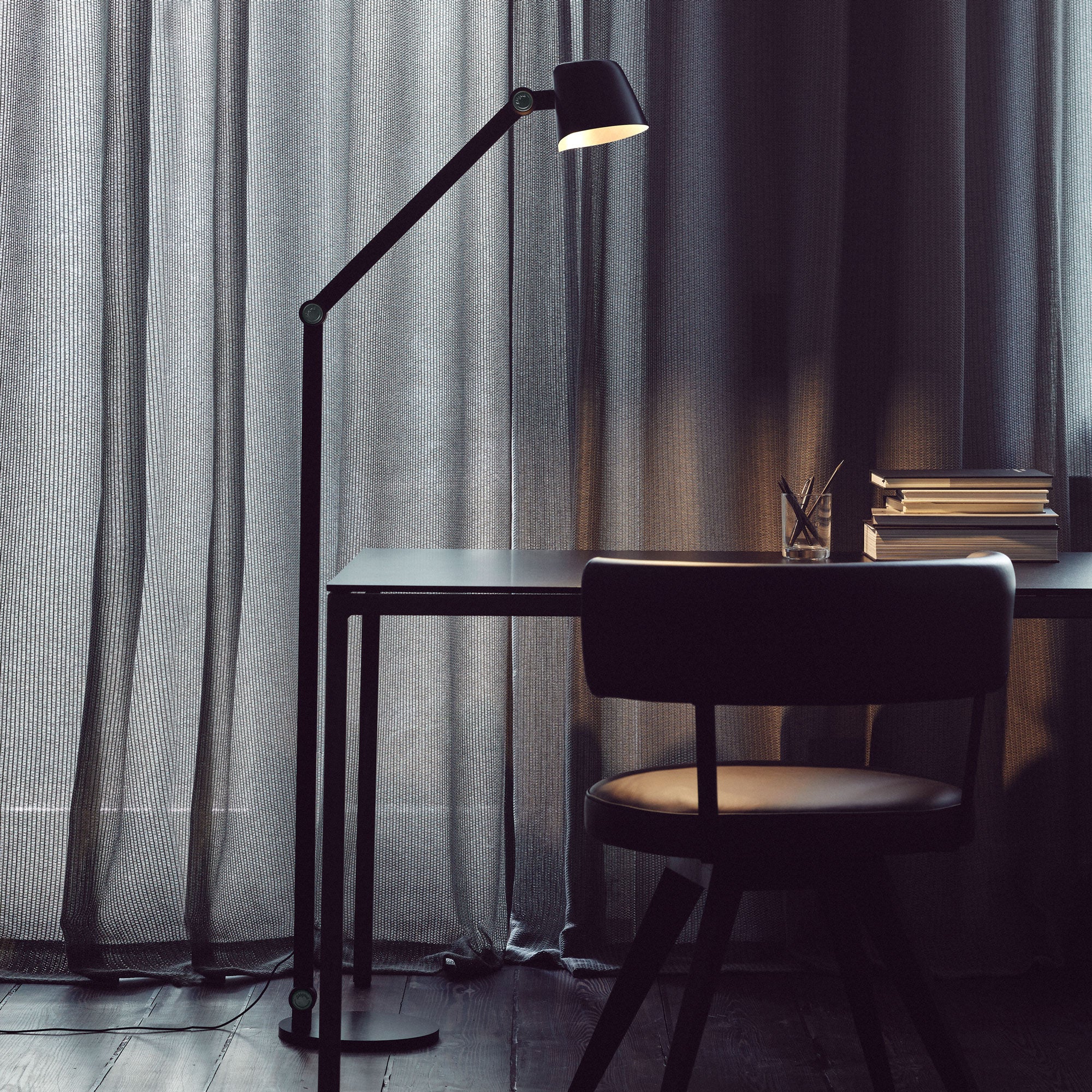 modular NEO | floor lamp | AW Edition