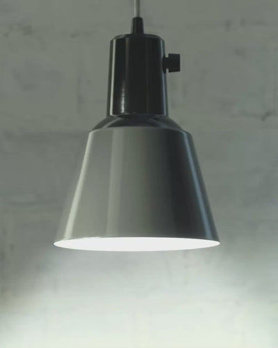 Midgard K831 pendant lamp showing swiveling lampshade and light adjustment

