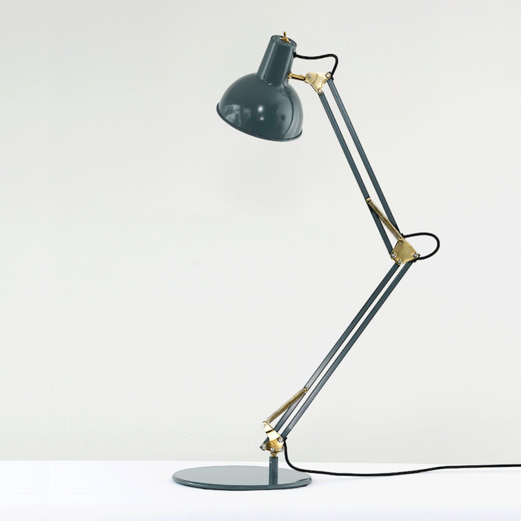 AW Edition | spring balanced | table