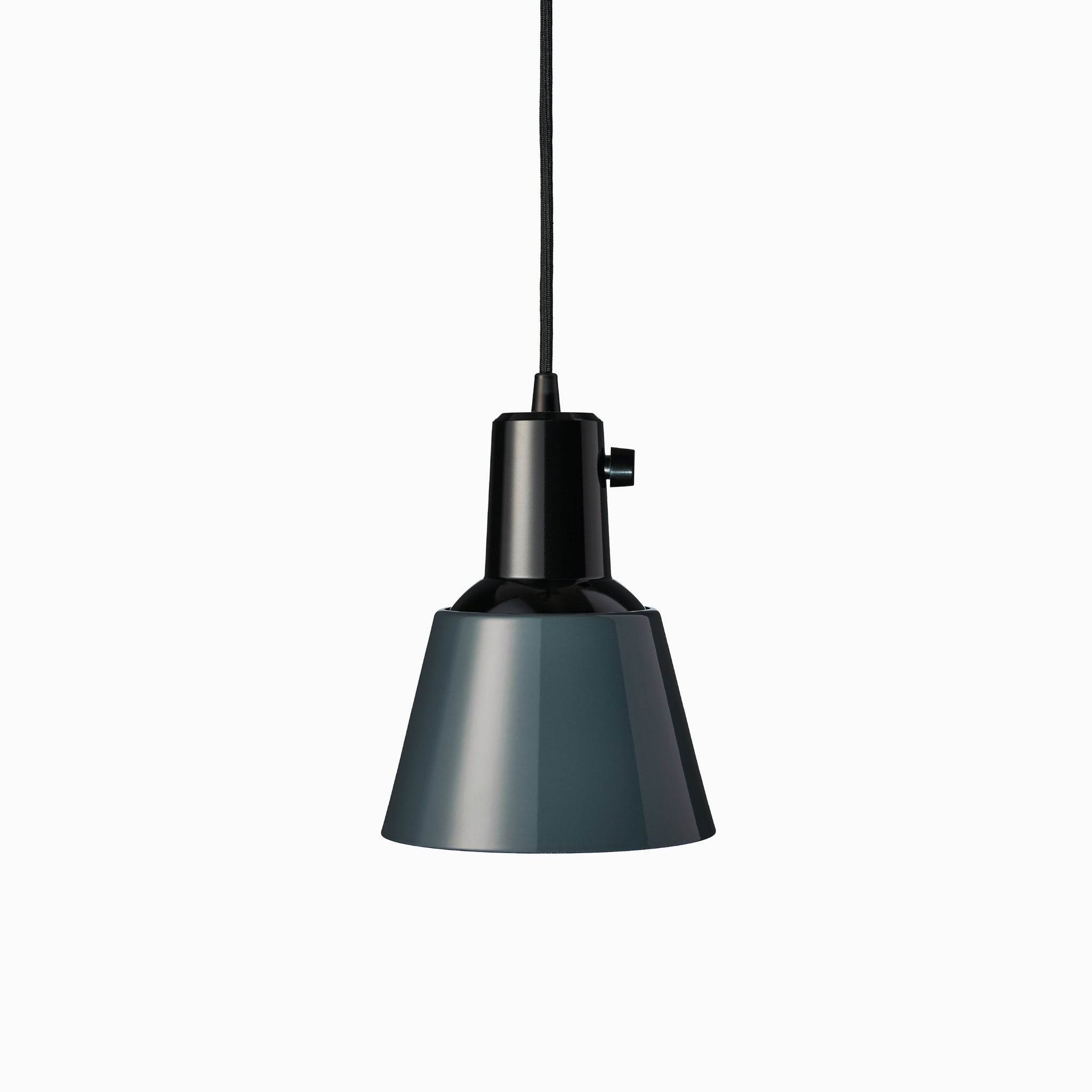 K831 | enamelled | anthracite