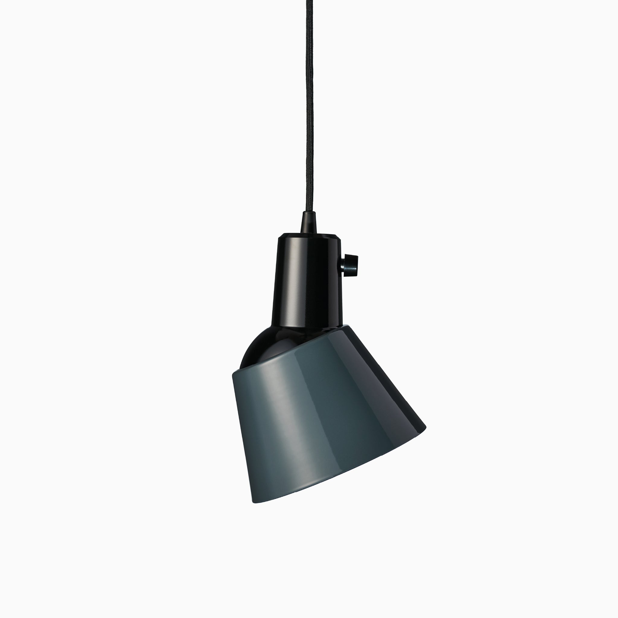 K831 | enamelled | anthracite